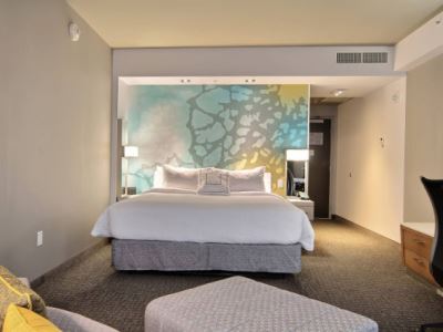 bedroom 1 - hotel courtyard quebec city - quebec, canada