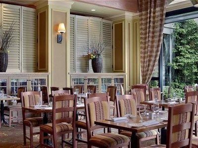 restaurant - hotel fairmont chateau whistler - whistler, canada
