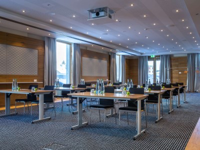 conference room - hotel radisson blu reussen - andermatt, switzerland