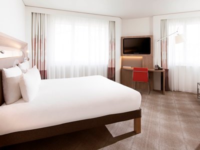 bedroom 1 - hotel novotel basel city - basel, switzerland