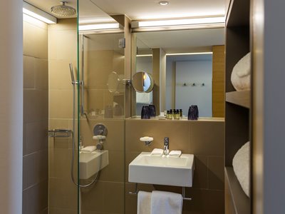 bathroom - hotel pullman basel europe - basel, switzerland