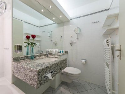 bathroom - hotel dorint bluemlisalp beatenberg/interlaken - beatenberg, switzerland