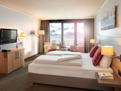 bedroom 1 - hotel dorint bluemlisalp beatenberg/interlaken - beatenberg, switzerland