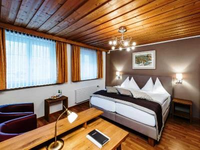 bedroom 3 - hotel stern chur - chur, switzerland