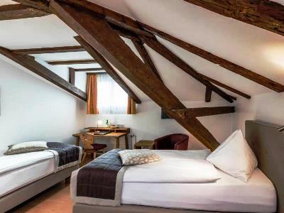 bedroom 5 - hotel stern chur - chur, switzerland
