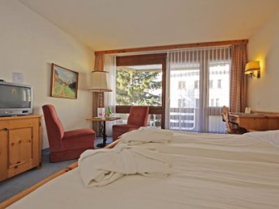 standard bedroom 1 - hotel central sportshotel - davos, switzerland