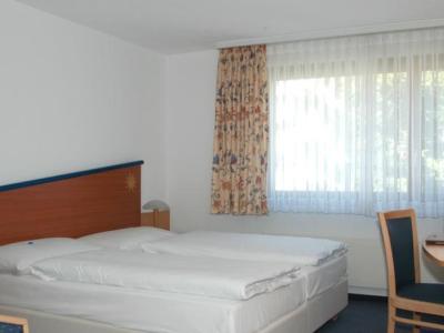 bedroom 1 - hotel turmhotel victoria - davos, switzerland