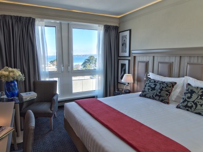 bedroom - hotel drake longchamp - geneva, switzerland