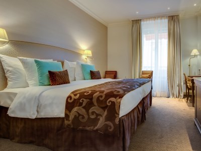 bedroom - hotel bristol geneva - geneva, switzerland
