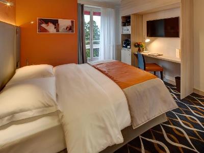 bedroom - hotel eden - geneva, switzerland