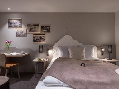 bedroom 4 - hotel sunstar hotel grindelwald - grindelwald, switzerland