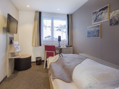 bedroom 3 - hotel sunstar hotel grindelwald - grindelwald, switzerland