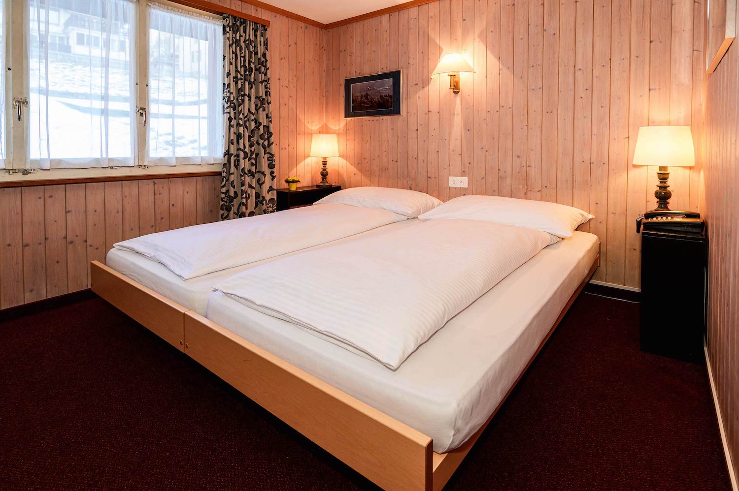 standard bedroom - hotel jungfrau lodge swiss mountain - grindelwald, switzerland