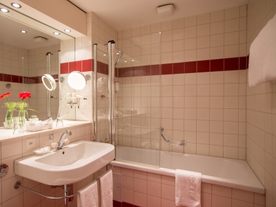 bathroom - hotel grand hotel beau rivage interlaken - interlaken, switzerland