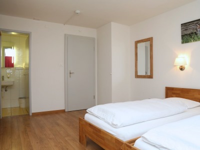 bedroom - hotel crystal - interlaken, switzerland