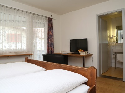 bedroom 3 - hotel crystal - interlaken, switzerland