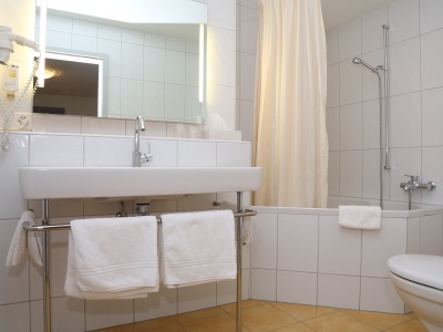 bathroom 1 - hotel crystal - interlaken, switzerland