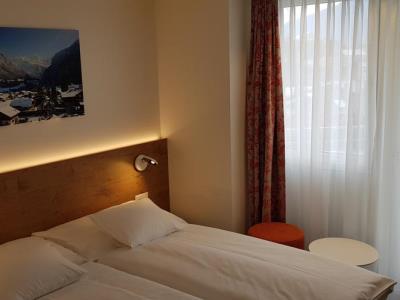 bedroom 2 - hotel bernerhof - interlaken, switzerland