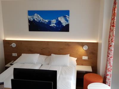 bedroom 3 - hotel bernerhof - interlaken, switzerland