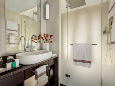 bathroom - hotel royal savoy - lausanne, switzerland