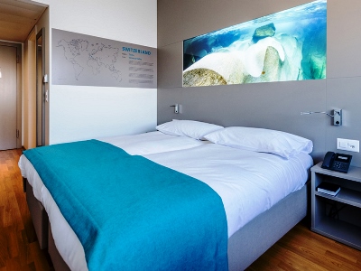 bedroom 1 - hotel aquatis - lausanne, switzerland