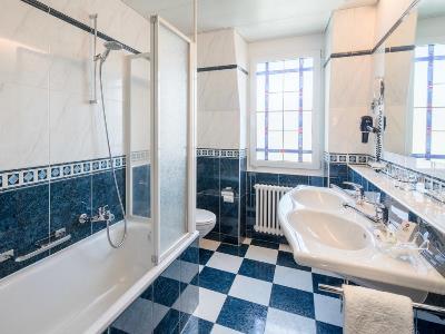 bathroom - hotel best western plus mirabeau - lausanne, switzerland