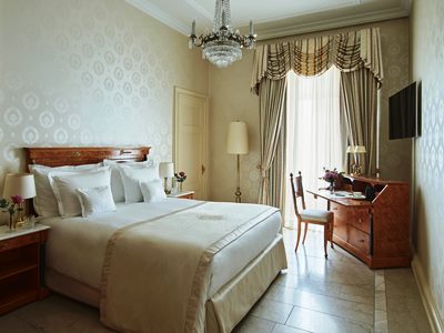 bedroom 1 - hotel grand national - lucerne, switzerland