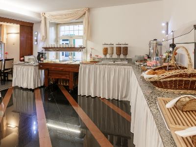 breakfast room - hotel drei konige - lucerne, switzerland