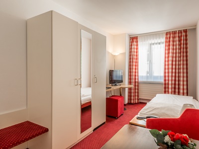 bedroom 3 - hotel alpina - lucerne, switzerland
