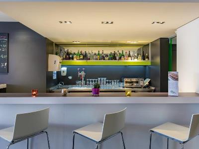 bar - hotel ibis styles luzern city - lucerne, switzerland