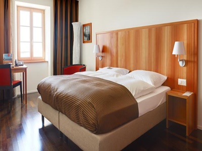 bedroom 1 - hotel pilatus kulm - pilatus kulm, switzerland