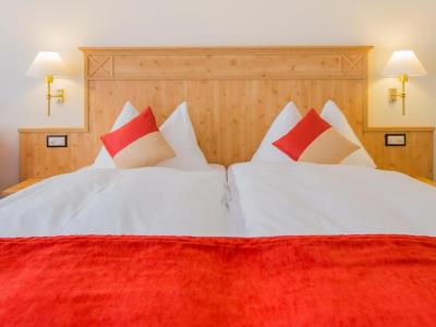 bedroom 3 - hotel modern rooms by taescherhof - tasch, switzerland