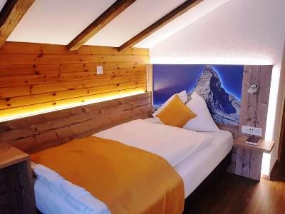 bedroom 3 - hotel typically swiss hotel tascherhof - tasch, switzerland