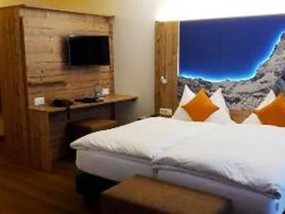 bedroom 4 - hotel typically swiss hotel tascherhof - tasch, switzerland