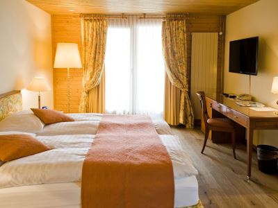 bedroom 2 - hotel silberhorn - wengen, switzerland