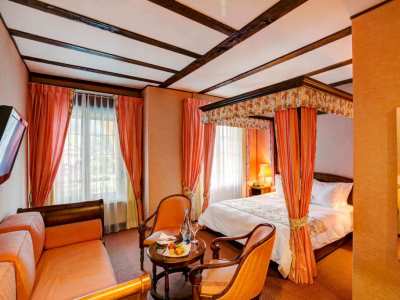 bedroom 2 - hotel regina - wengen, switzerland