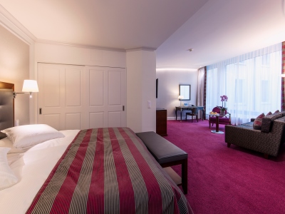 bedroom 4 - hotel schweizerhof - zurich, switzerland