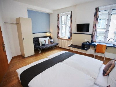 bedroom 4 - hotel bristol - zurich, switzerland
