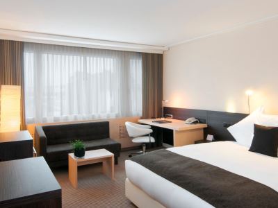 bedroom - hotel crowne plaza zurich - zurich, switzerland