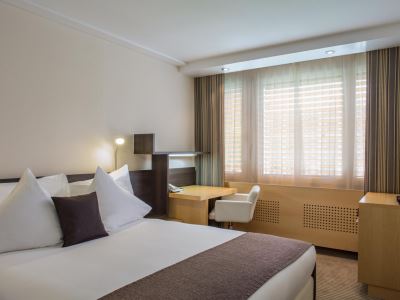 bedroom 2 - hotel crowne plaza zurich - zurich, switzerland