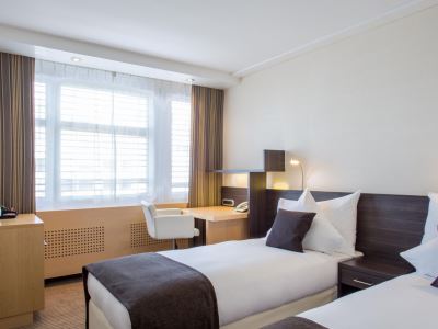 bedroom 3 - hotel crowne plaza zurich - zurich, switzerland