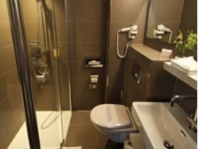 bathroom - hotel best western plus zuercherhof - zurich, switzerland