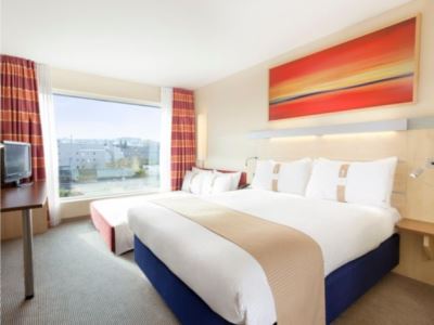 bedroom 3 - hotel holiday inn express zurich airport - zurich, switzerland