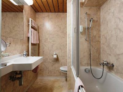 bathroom 1 - hotel continental - zermatt, switzerland