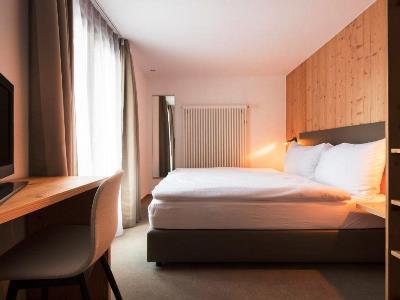 bedroom 3 - hotel continental - zermatt, switzerland
