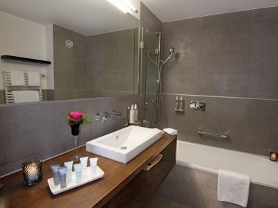 bathroom - hotel le mirabeau hotel and spa - zermatt, switzerland