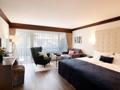 bedroom 3 - hotel le mirabeau hotel and spa - zermatt, switzerland