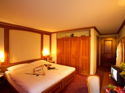 bedroom 1 - hotel antares - zermatt, switzerland