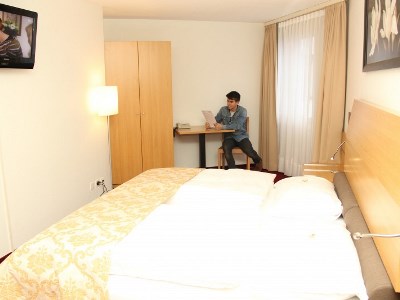 bedroom 2 - hotel city - brunnen, switzerland