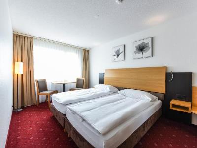 bedroom - hotel city - brunnen, switzerland